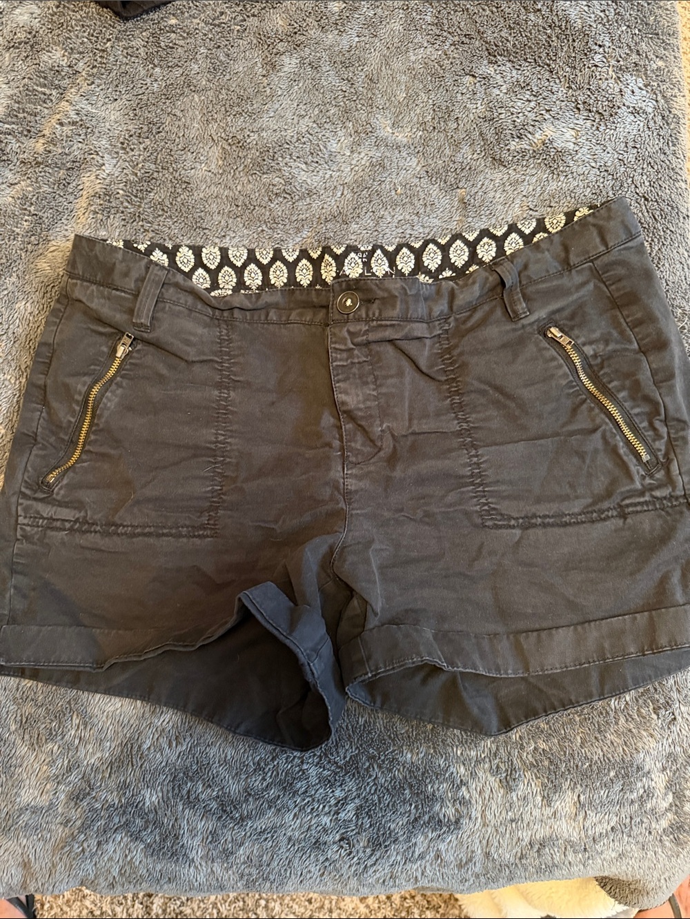 Caslon Black Women's Zip-Pocket Bermuda Shorts